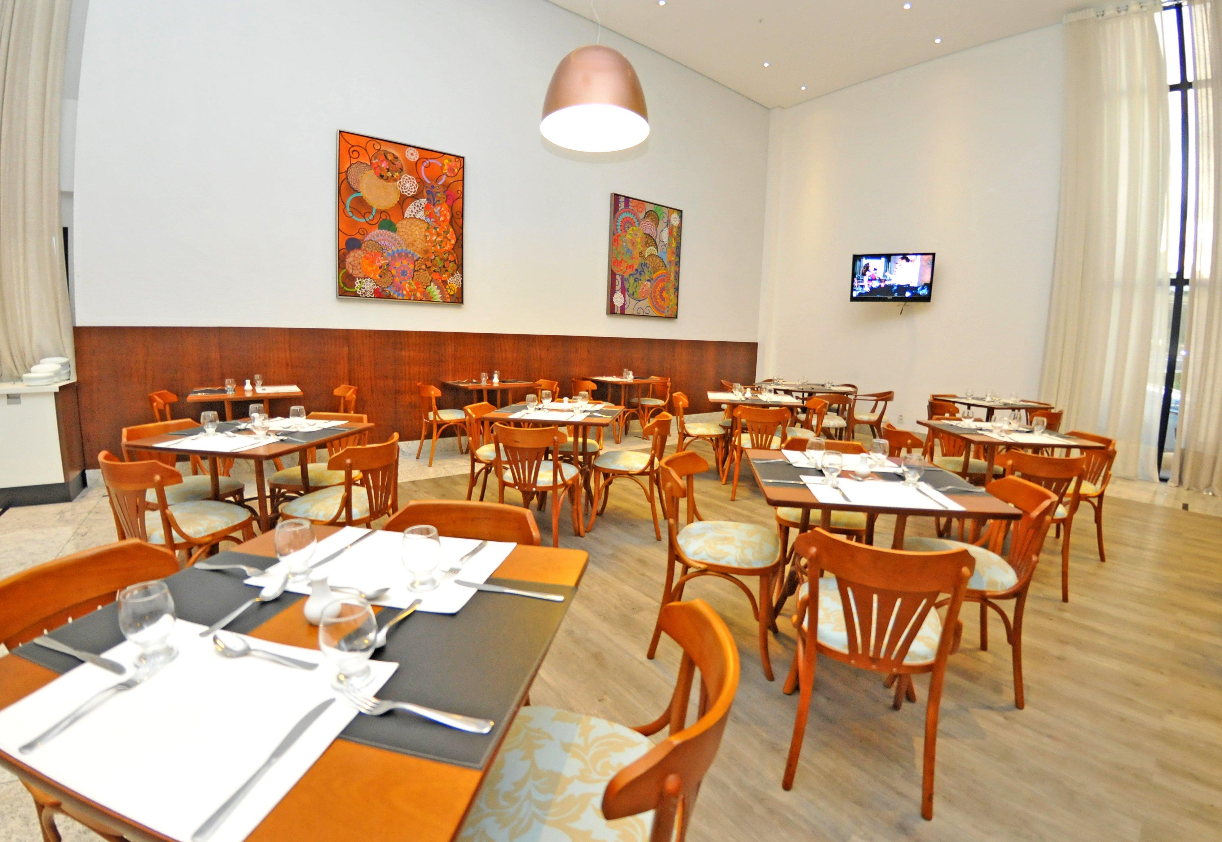 홀리데이 인 익스프레스 쿠이아바 호텔 외부 사진 Restaurant